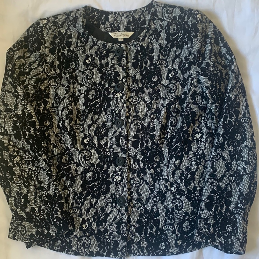 Free w a bundle Collarless 80s Black lace patterned  lined petite jacket EUC